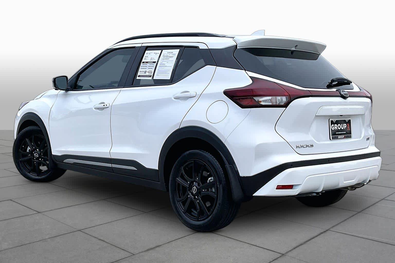 Used 2024 Nissan Kicks SR w/ SR Premium Package FWD image 12