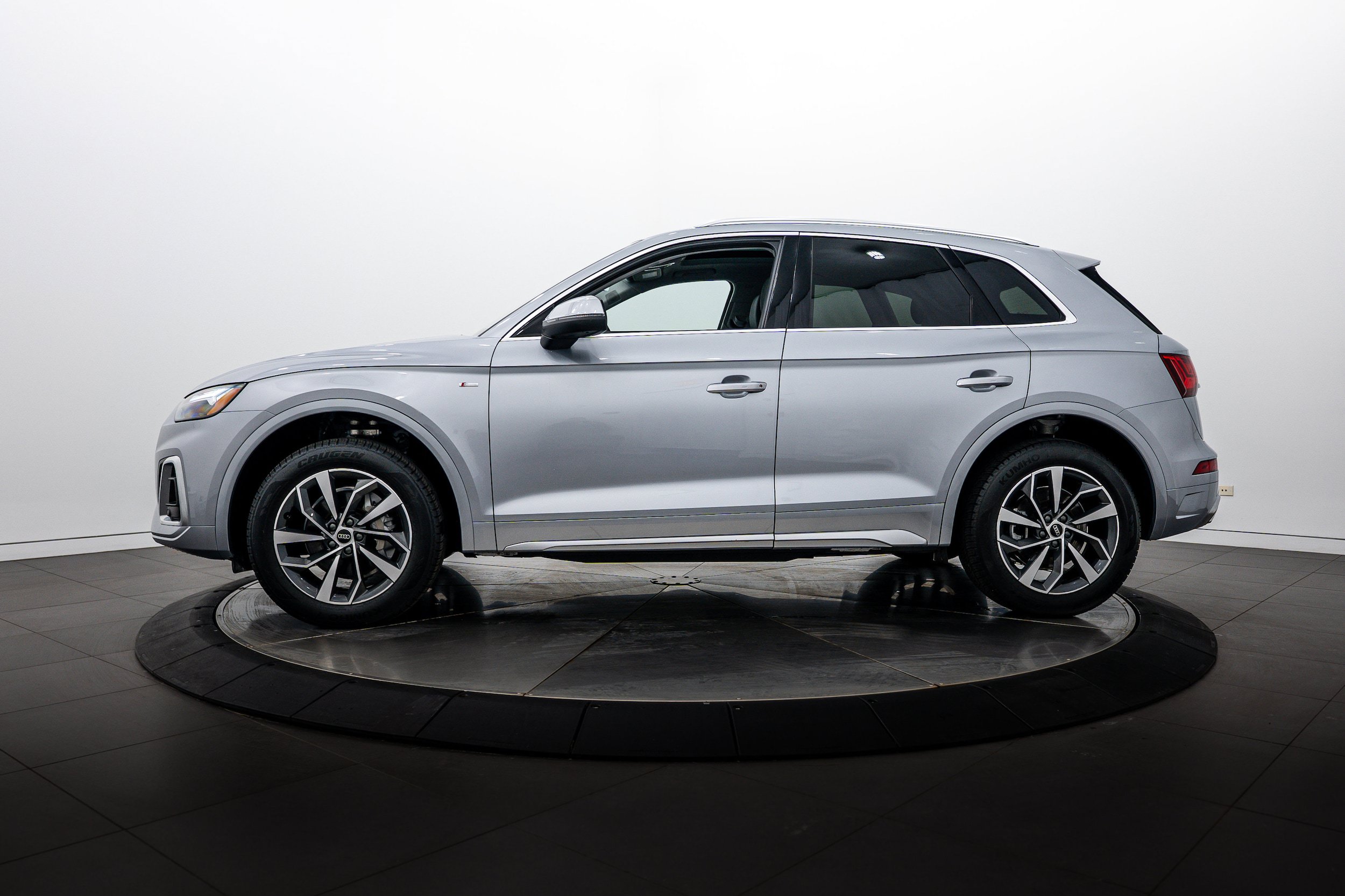 Certified 2023 Audi Q5 2.0T Premium Plus w/ Premium Plus Package AWD/4WD image 6