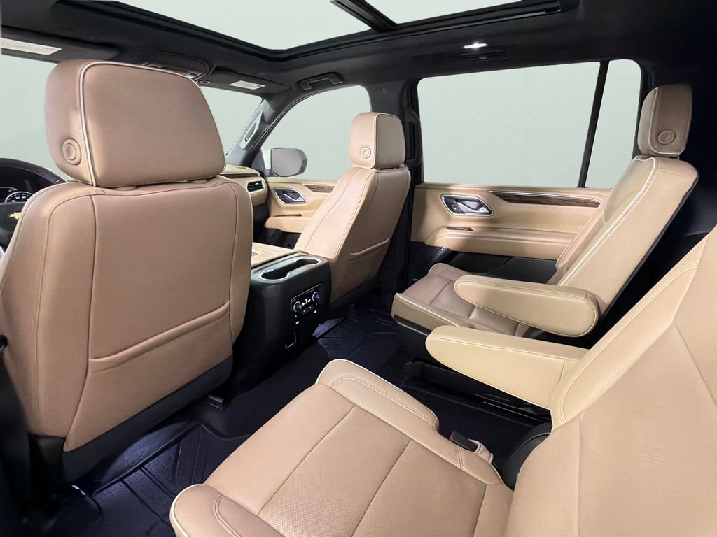 Certified 2021 Chevrolet Suburban Premier w/ Premium Package RWD image 29