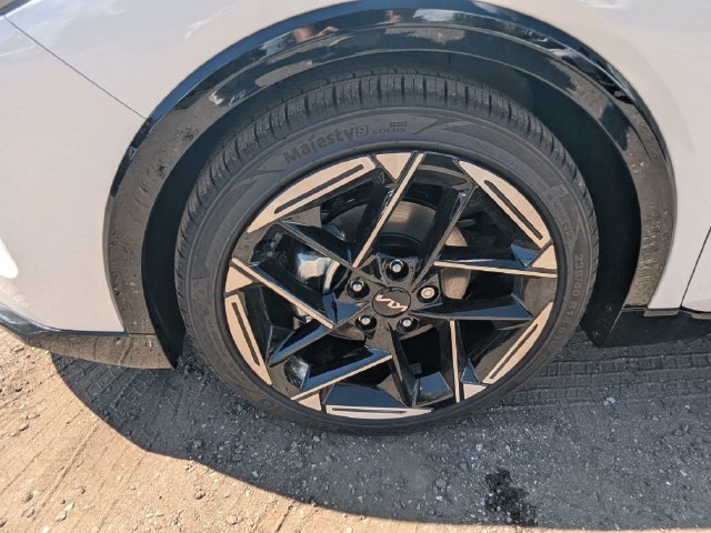 New 2026 Kia K4 GT-Line FWD image 10