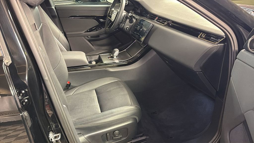 Used 2024 Land Rover Range Rover Evoque Dynamic SE image 9