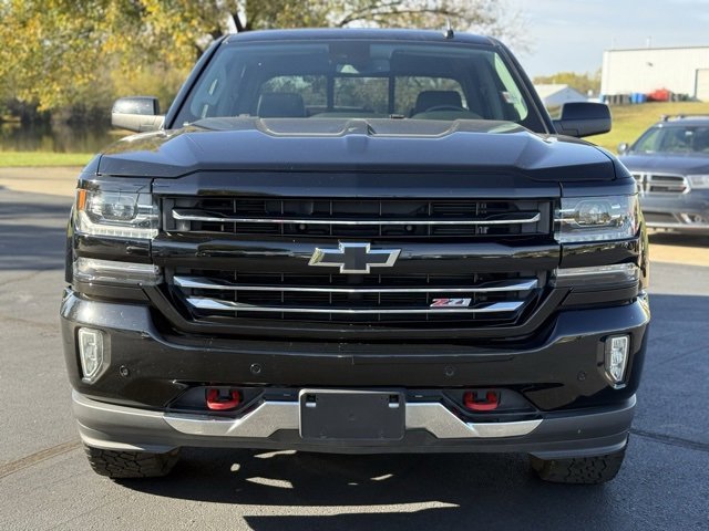 Used 2018 Chevrolet Silverado 1500 LTZ Z71 w/ Redline Edition image 2