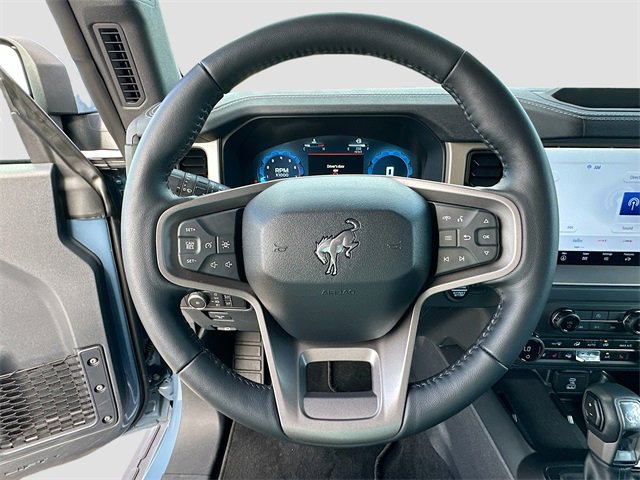 Used 2025 Ford Bronco Outer Banks image 11