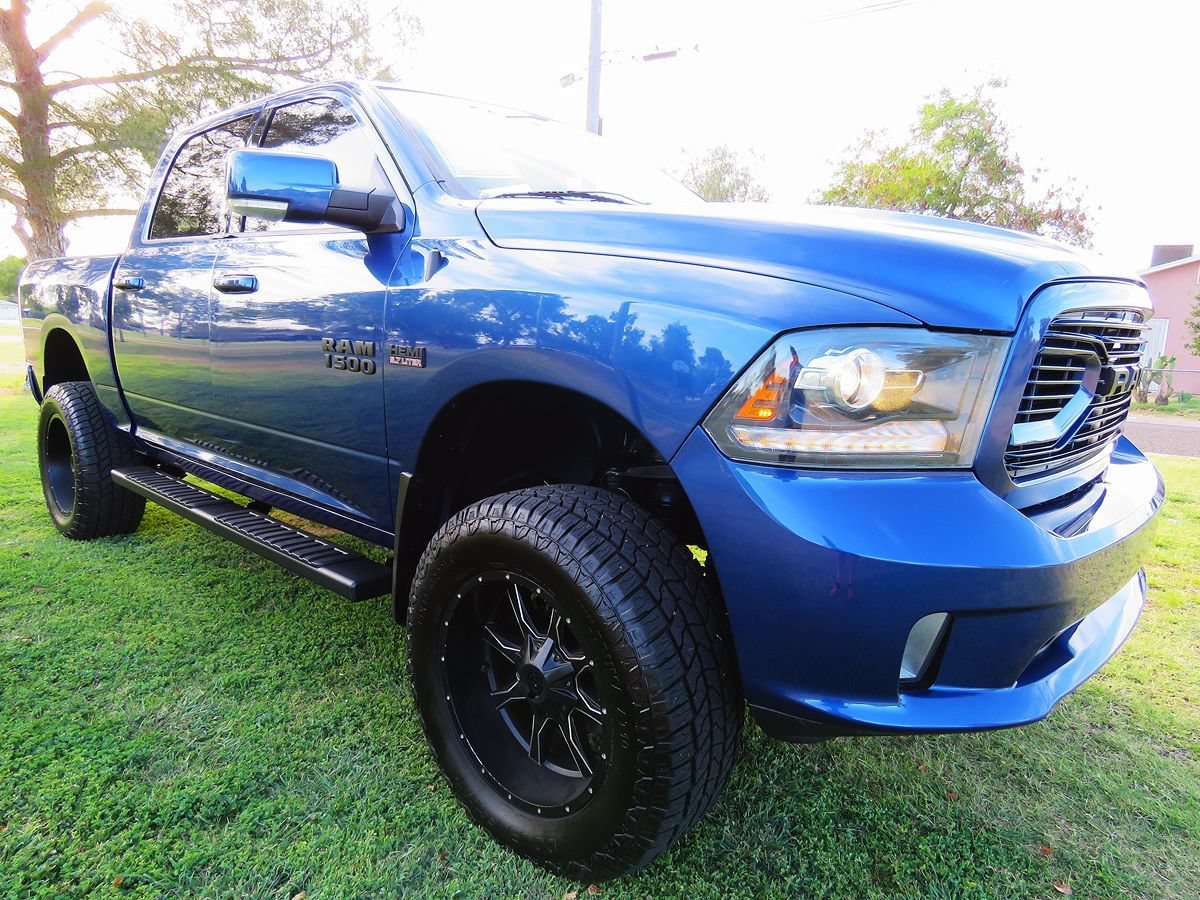Used 2015 RAM 1500 Sport w/ Convenience Group AWD/4WD image 11