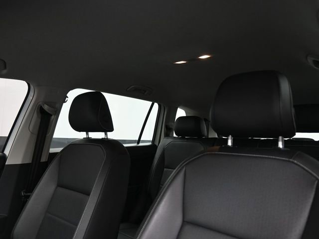 Used 2021 Volkswagen Tiguan SE image 23