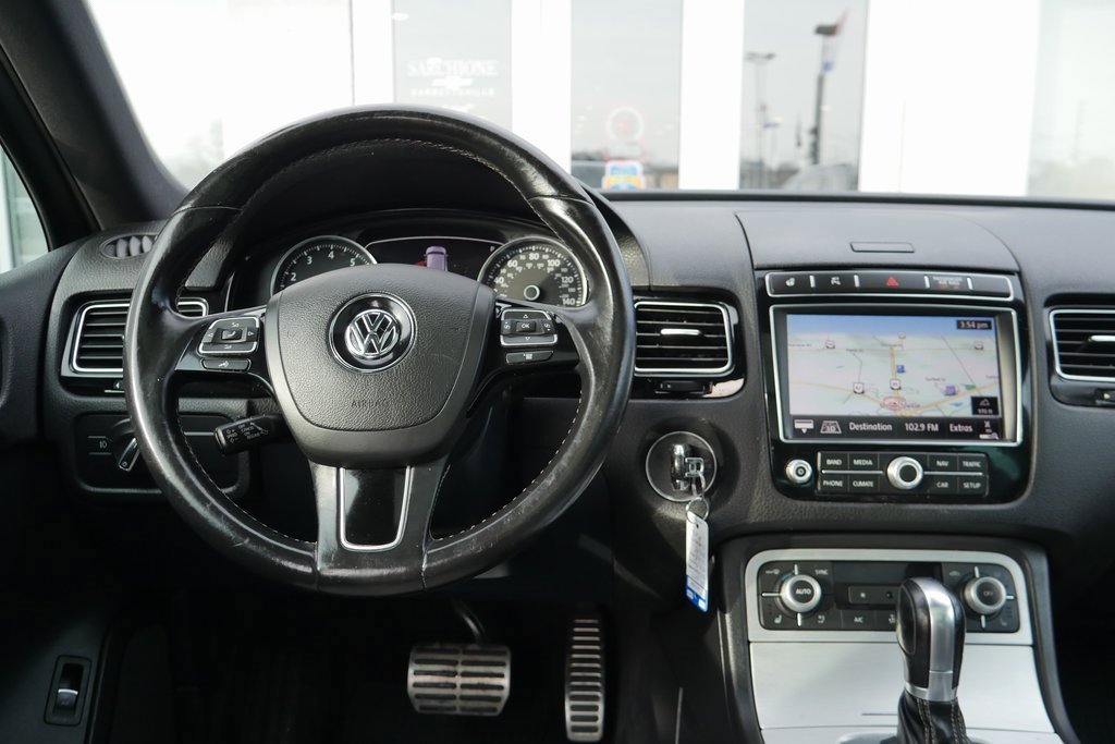 Used 2017 Volkswagen Touareg Wolfsburg Edition image 26