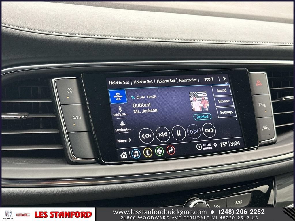 Used 2024 Buick Enclave Essence AWD/4WD image 31