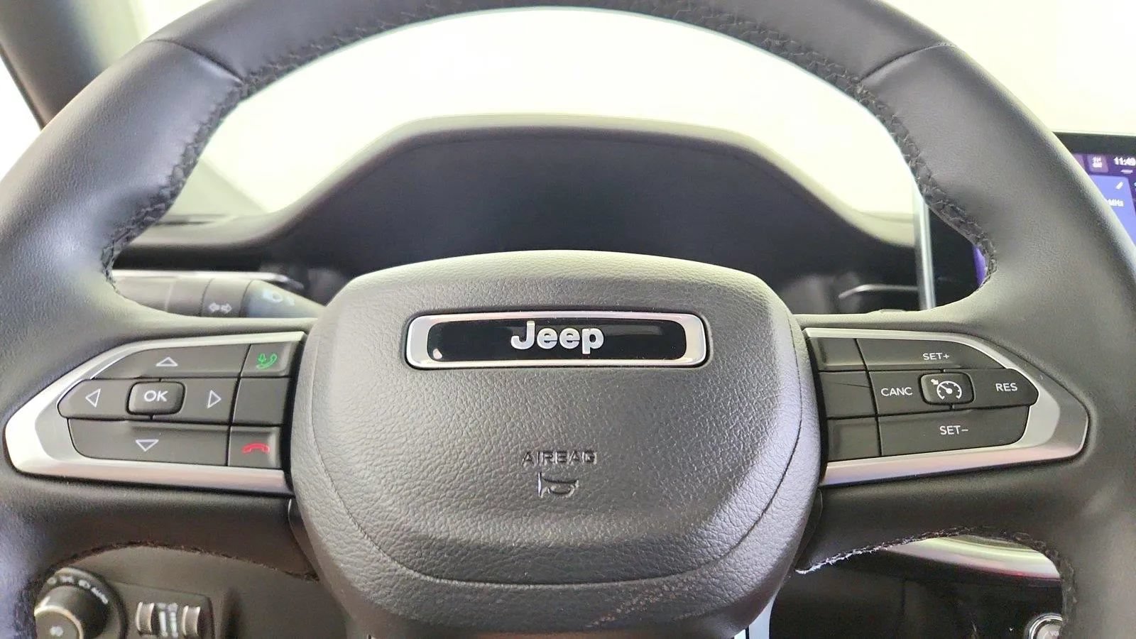 Used 2023 Jeep Compass Latitude AWD/4WD image 18