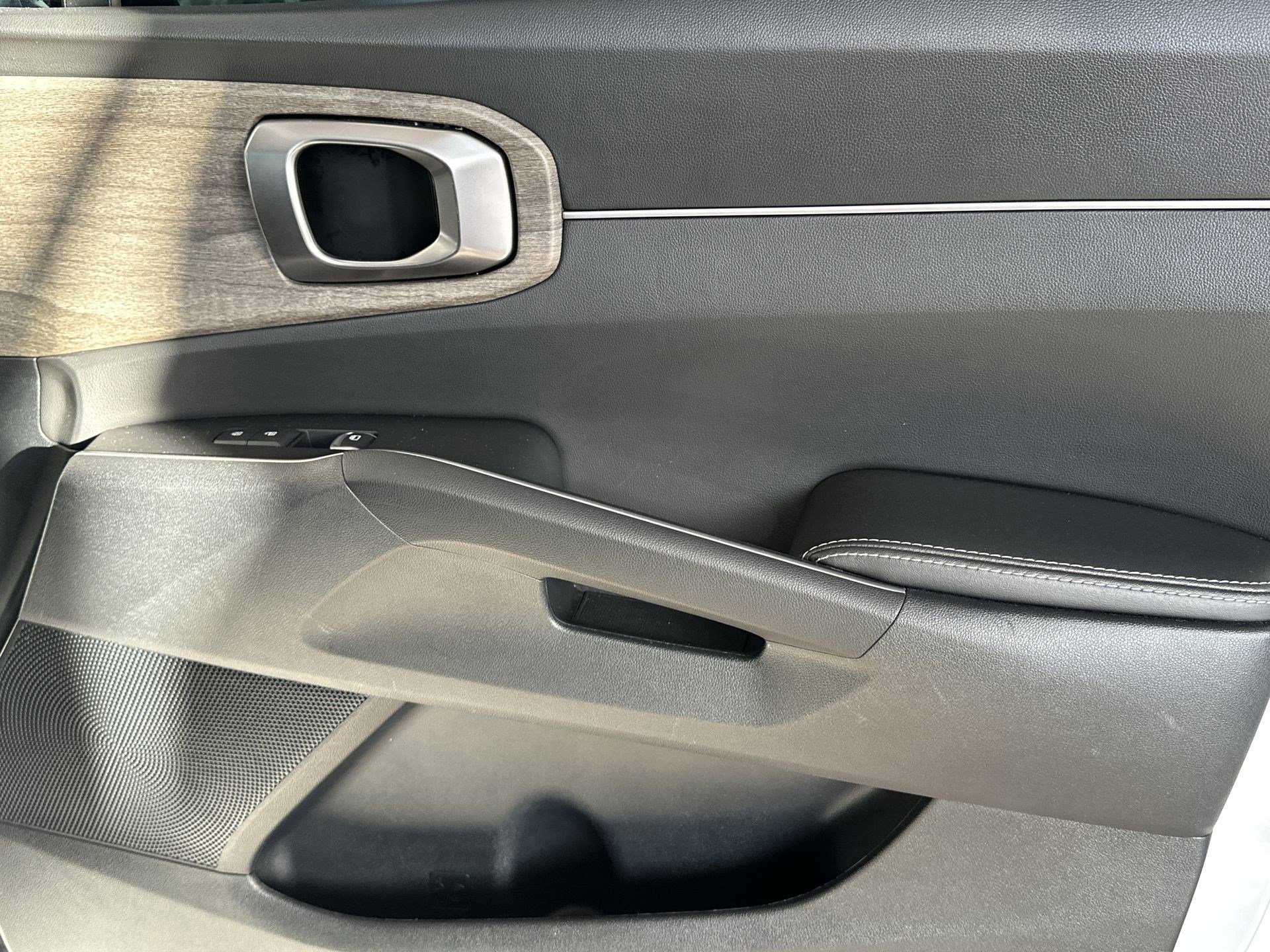 Certified 2023 Kia Sorento X-Line EX image 28