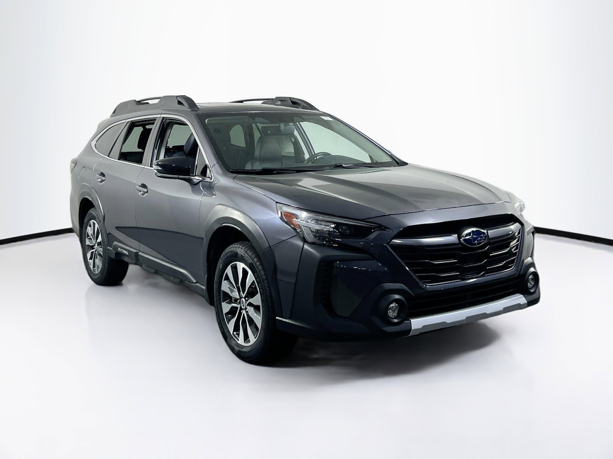 Used 2023 Subaru Outback Limited image 3
