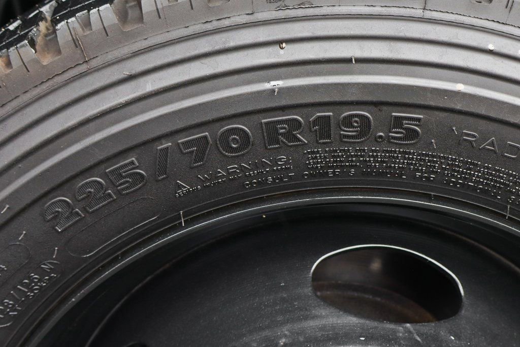 Used 2011 Ford F550 4x4 Crew Cab Super Duty w/ Payload Upgrade Pkg image 37