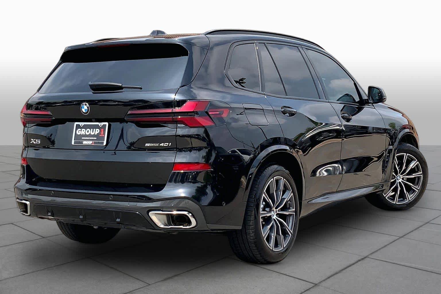 Used 2024 BMW X5 sDrive40i w/ M Sport Package RWD image 13