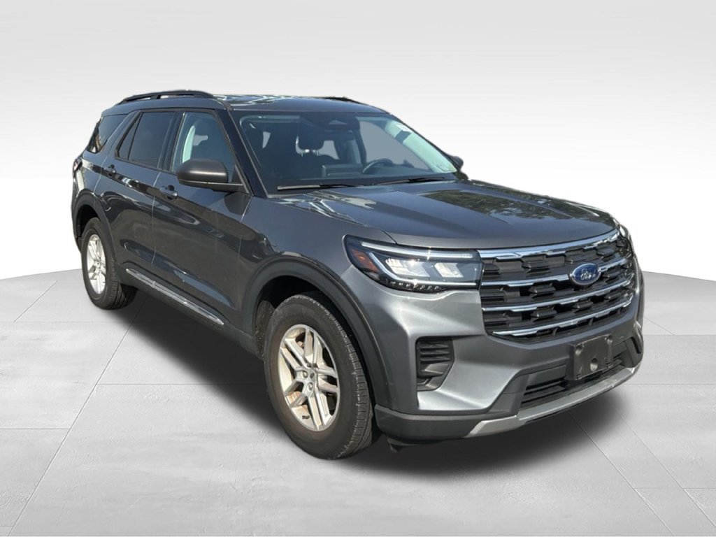 Used 2025 Ford Explorer Active AWD/4WD image 10