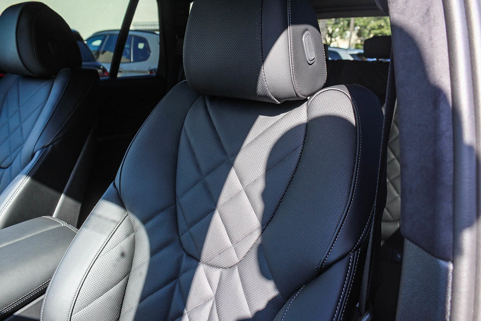 New 2026 BMW X5 sDrive40i w/ M Sport Package image 25