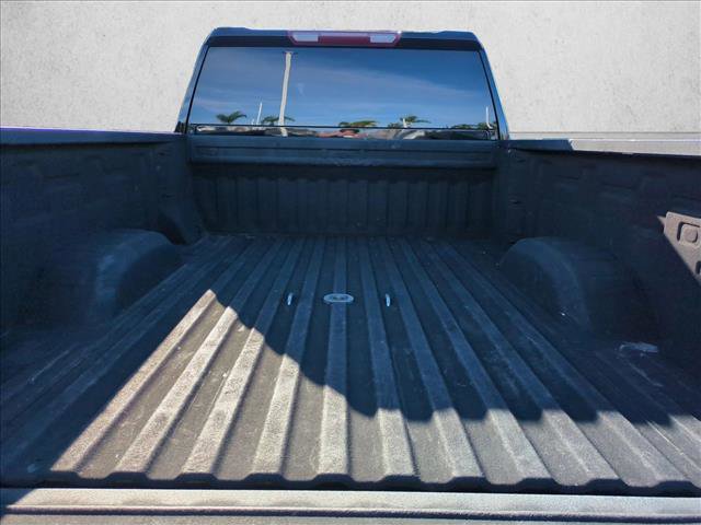 Used 2022 Chevrolet Silverado 2500 Custom w/ Custom Value Package image 6