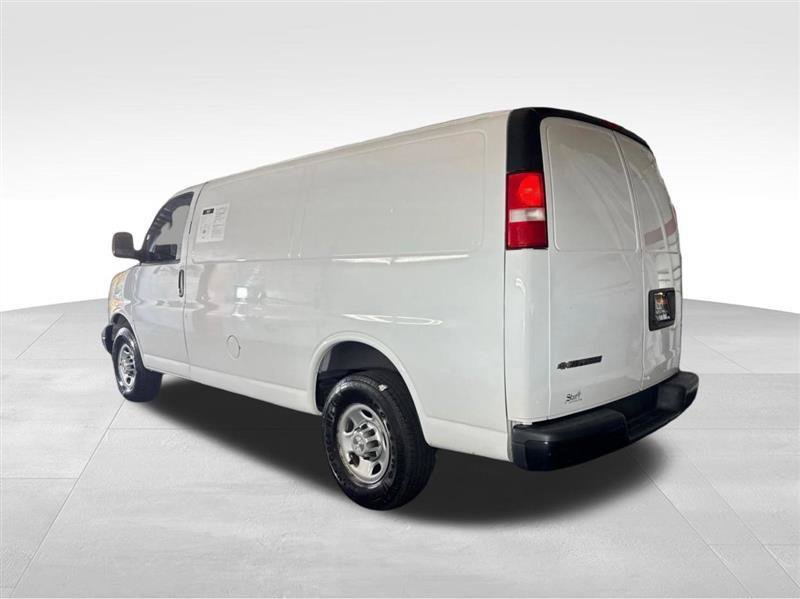 Used 2019 Chevrolet Express 2500 w/ Driver Convenience Package RWD image 7
