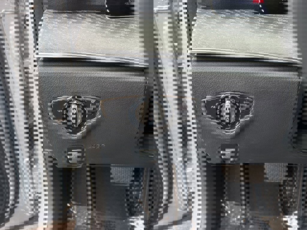 Used 2021 Mercedes-Benz E 350 Sedan image 7