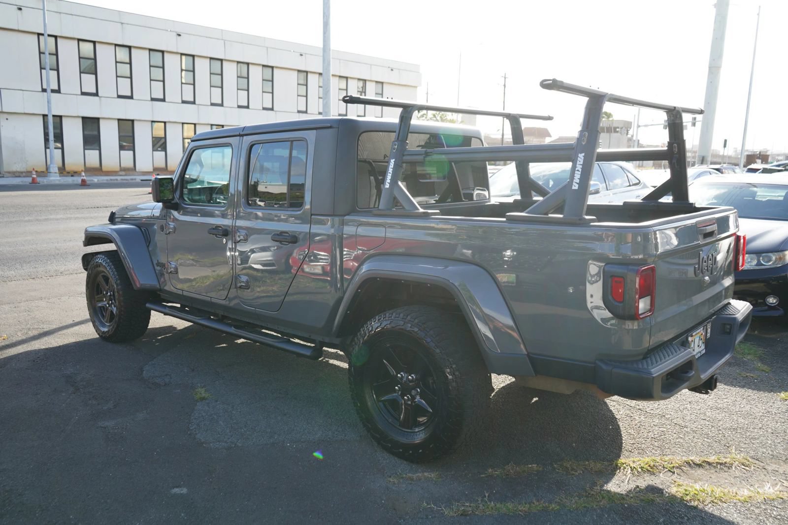 Used 2021 Jeep Gladiator Sport AWD/4WD image 23