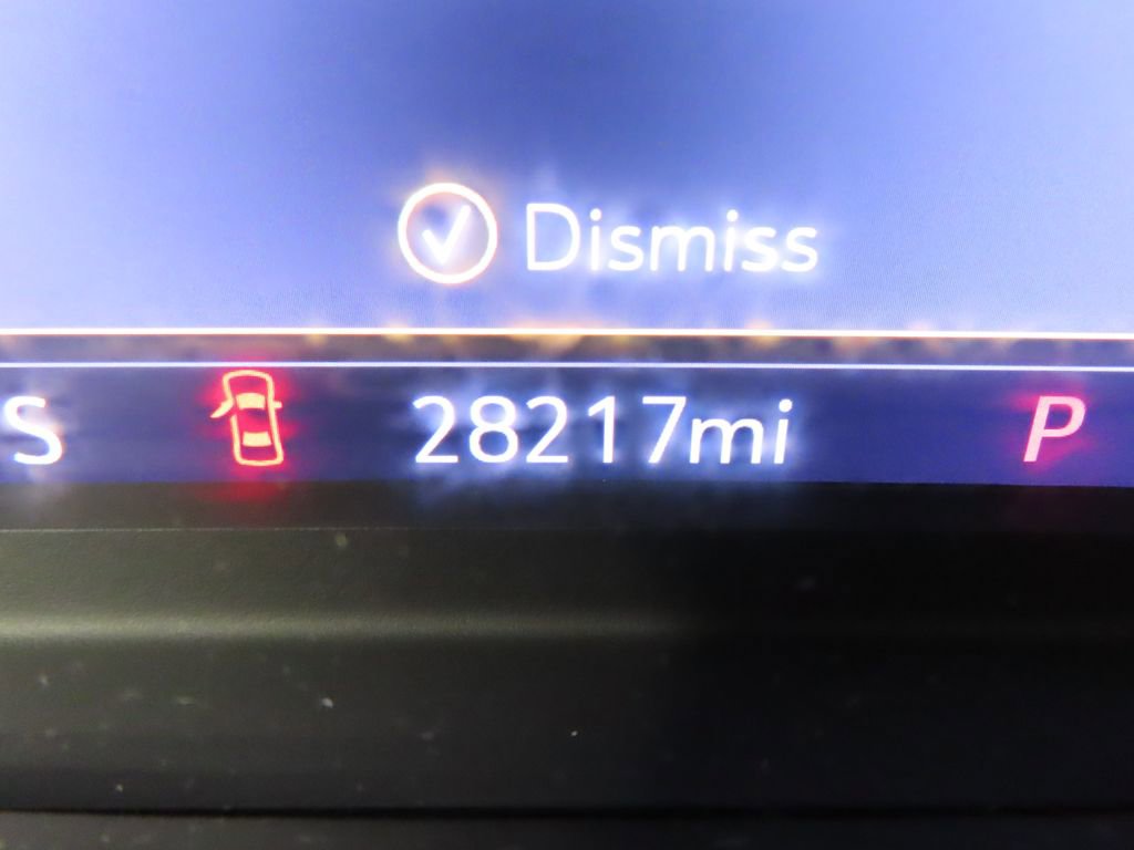 Used 2022 Chevrolet Silverado 1500 High Country w/ Technology Package image 12