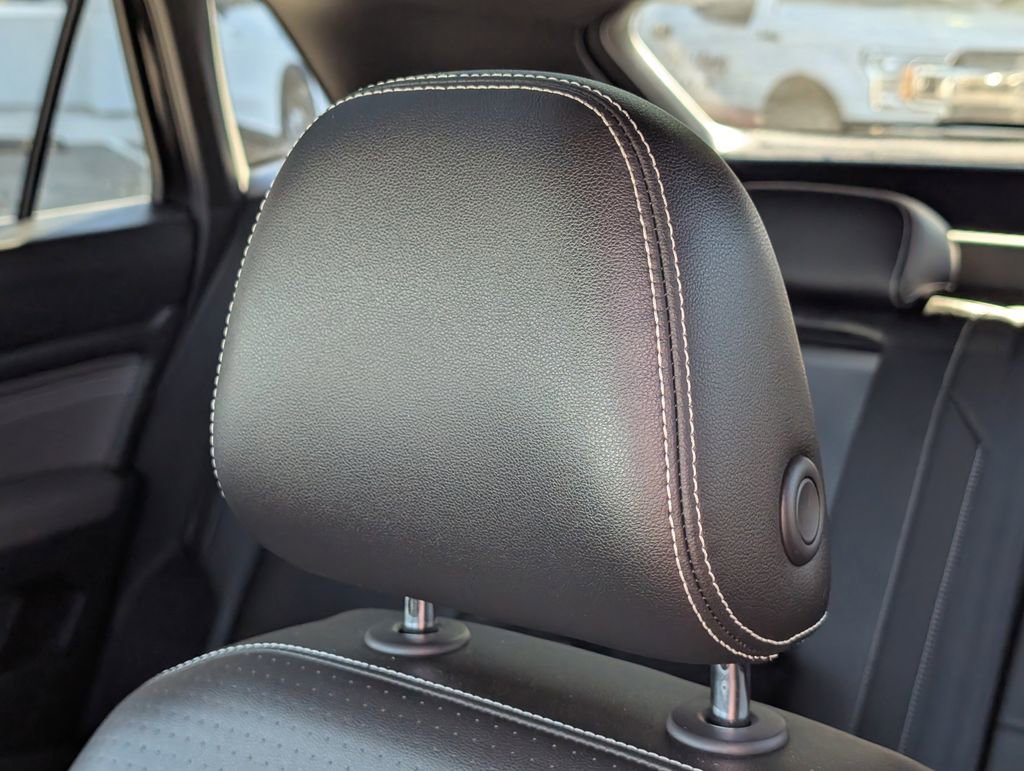 Used 2022 Volkswagen Atlas Cross Sport SEL image 13