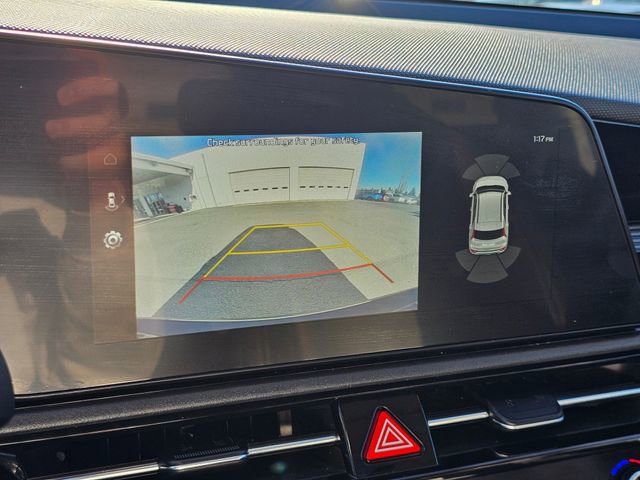 Used 2023 Kia Niro SX image 30