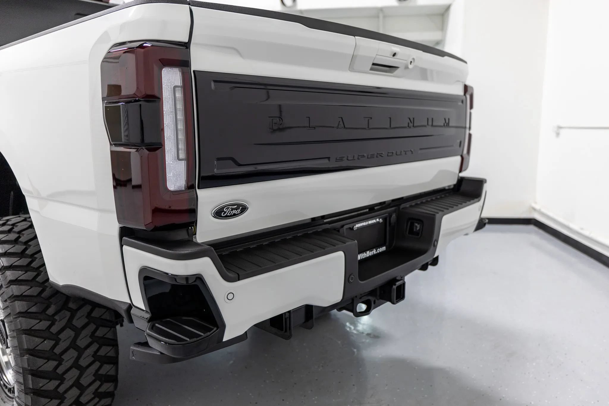 Used 2025 Ford F250 Platinum w/ Platinum Plus Package AWD/4WD image 21