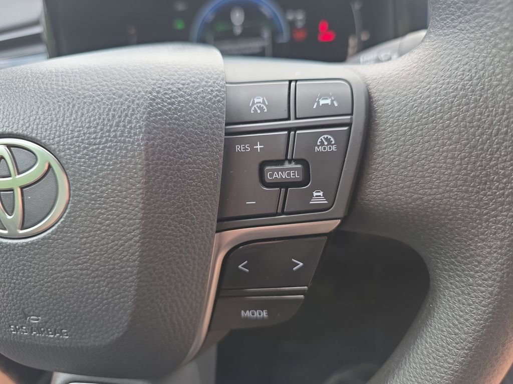 Used 2026 Toyota Camry LE FWD image 23