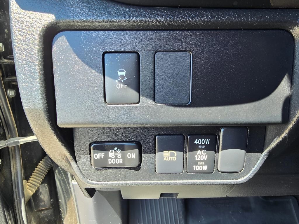 Used 2020 Toyota Tacoma TRD Off-Road w/ Technology Package AWD/4WD image 20