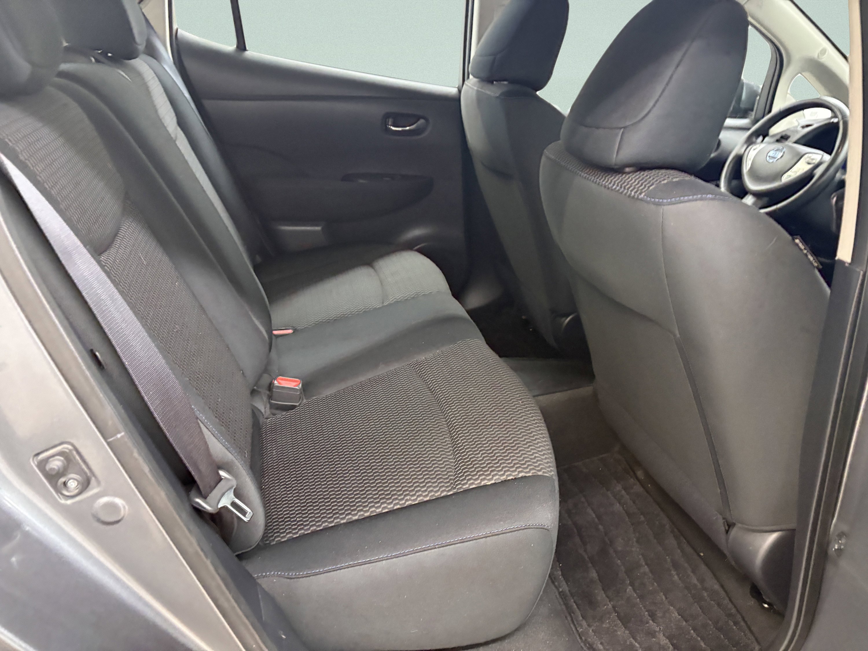 Used 2015 Nissan Leaf S w/ Charge Package image 23