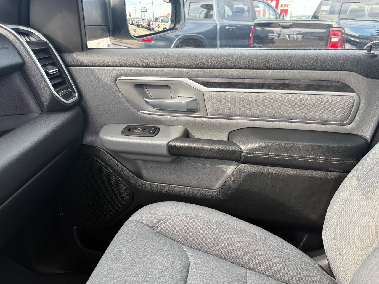 Used 2021 RAM 1500 Big Horn image 24