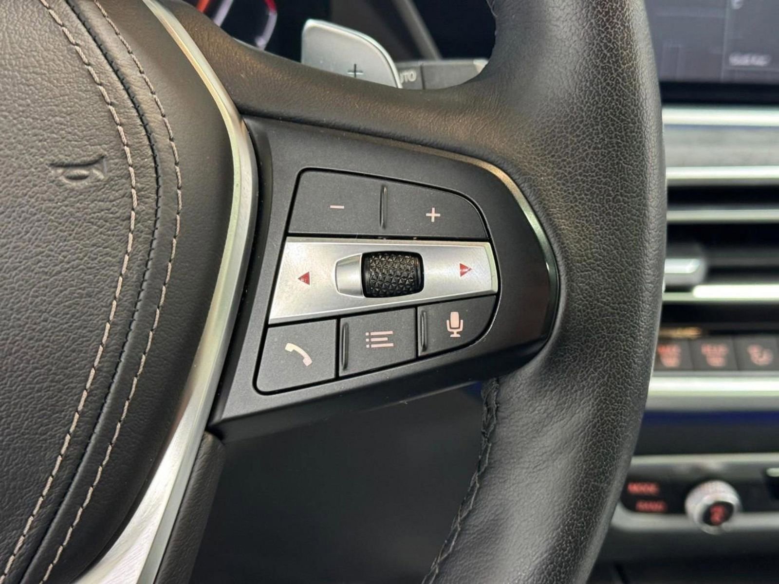 Certified 2023 BMW X5 xDrive40i w/ Climate Comfort Package image 17