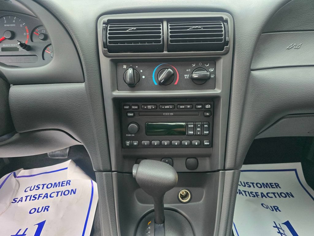 Used 2001 Ford Mustang Premium RWD image 18