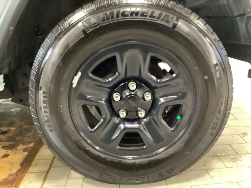 Used 2023 Jeep Wrangler Sport image 22