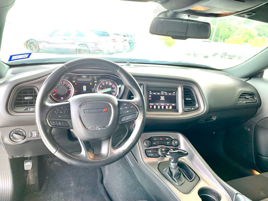 Used 2023 Dodge Challenger SXT RWD image 14