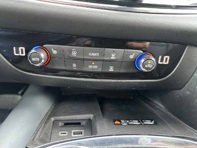 Certified 2024 Buick Enclave Essence AWD/4WD image 26