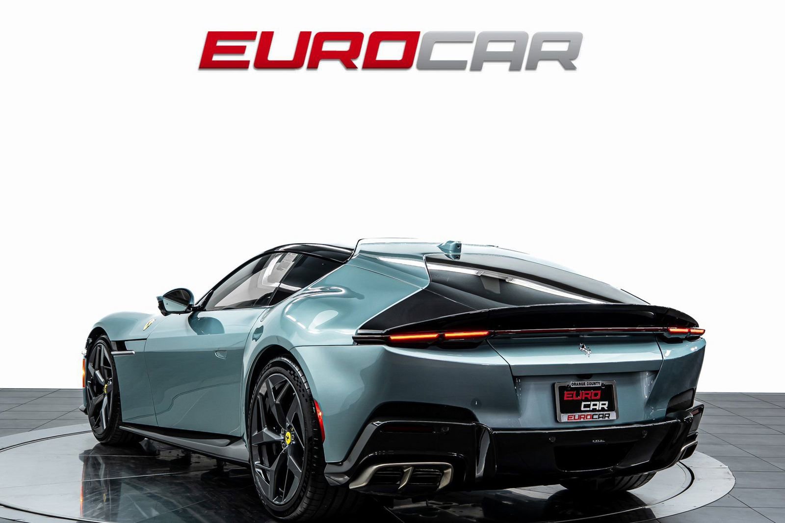 Used 2025 Ferrari 12Cilindri RWD image 3