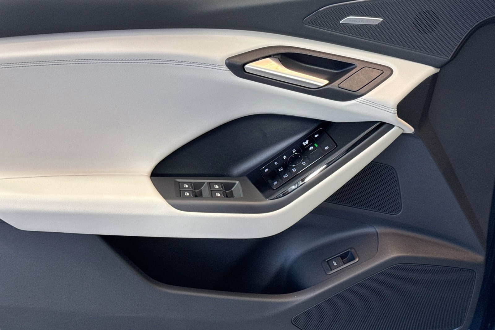 New 2027 Audi Q6 e-tron Premium Plus AWD/4WD image 15
