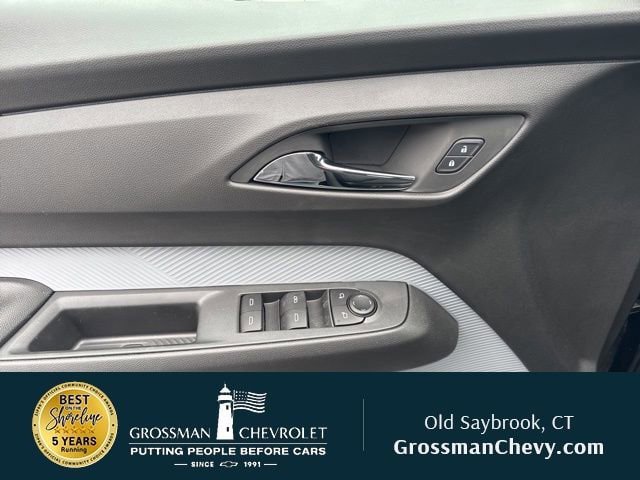 Used 2027 Chevrolet Bolt LT w/ Comfort Package FWD image 9