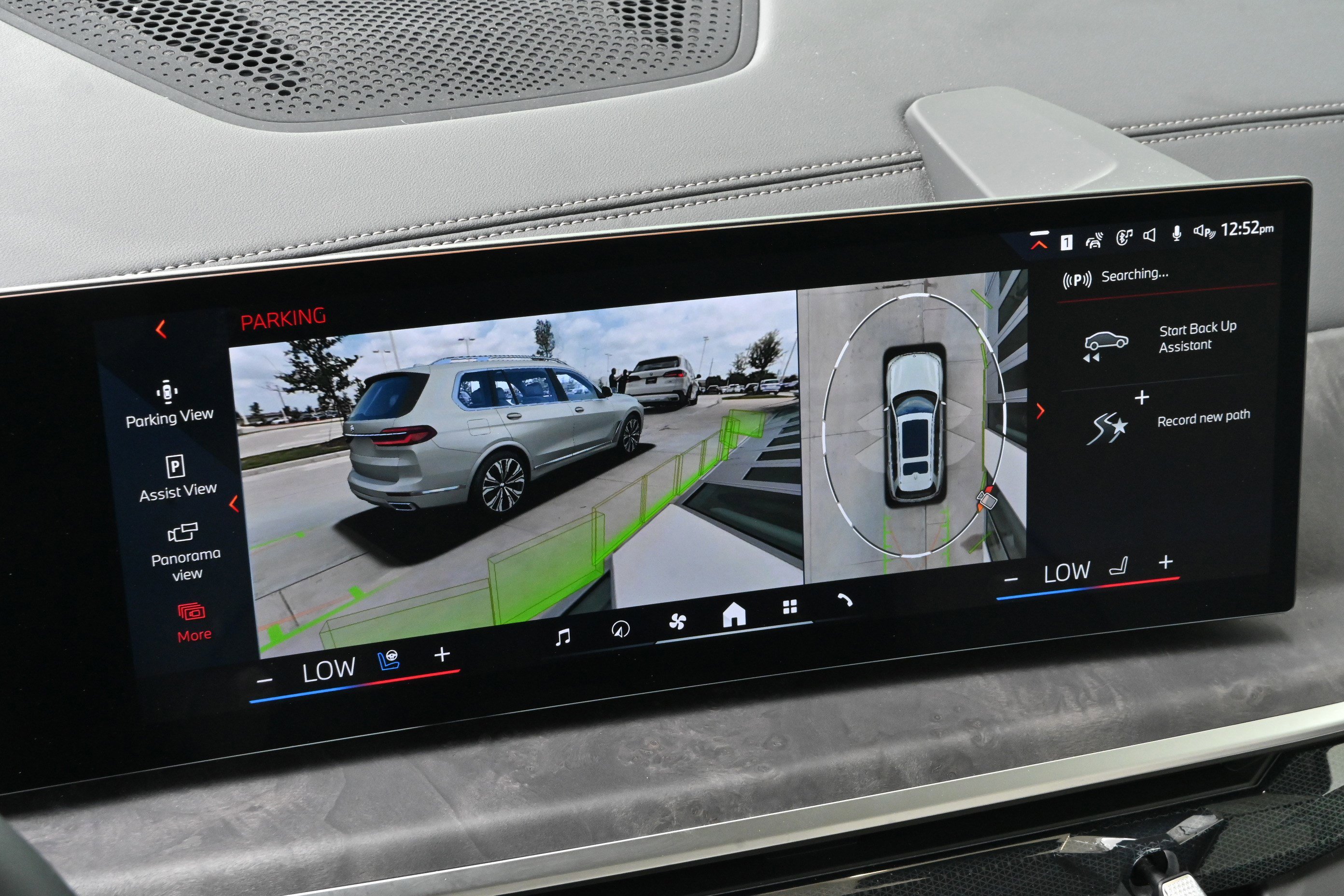 Certified 2025 BMW X7 xDrive40i w/ Executive Package image 33