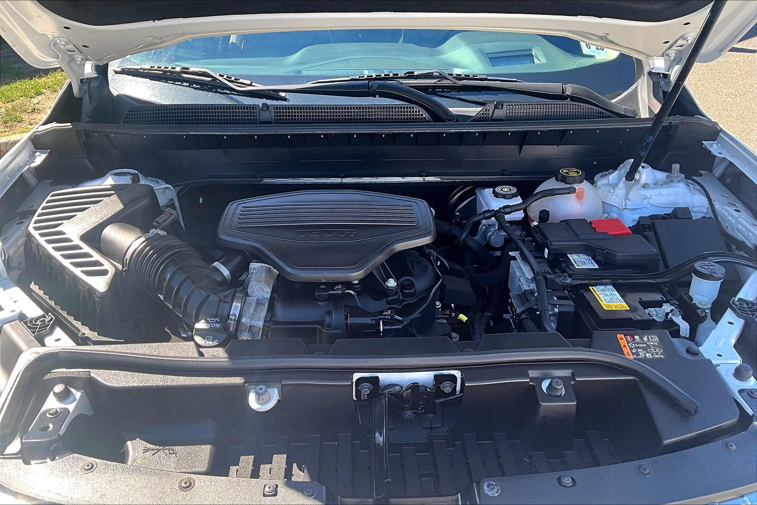 Used 2023 GMC Acadia Denali AWD/4WD image 9
