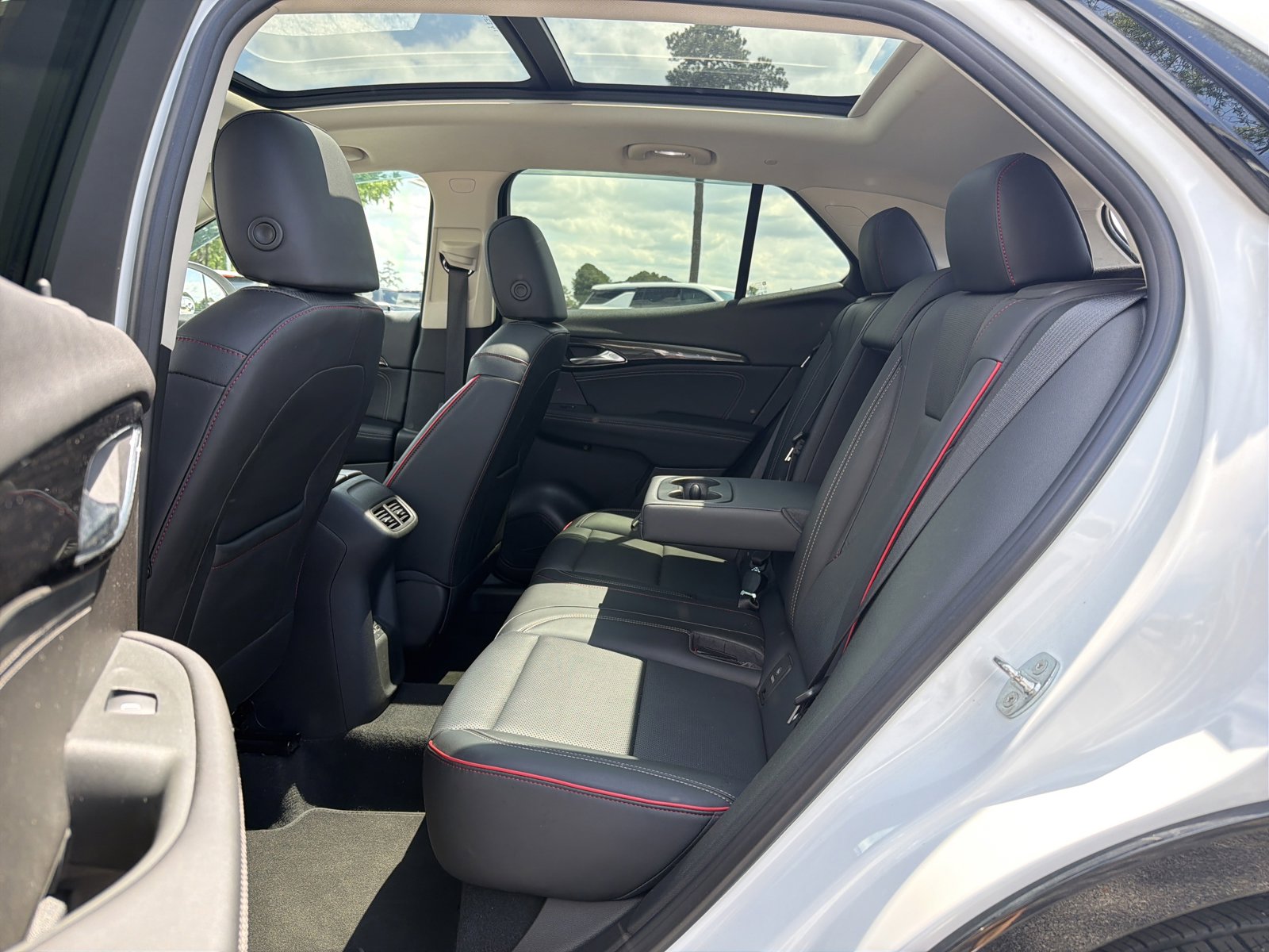 Used 2023 Buick Envision Essence w/ Sport Touring Package FWD image 29