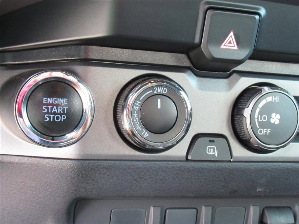Used 2020 Toyota Tacoma TRD Off-Road image 26
