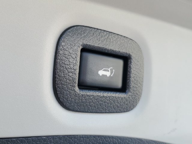 Used 2019 Nissan Rogue SL FWD image 11