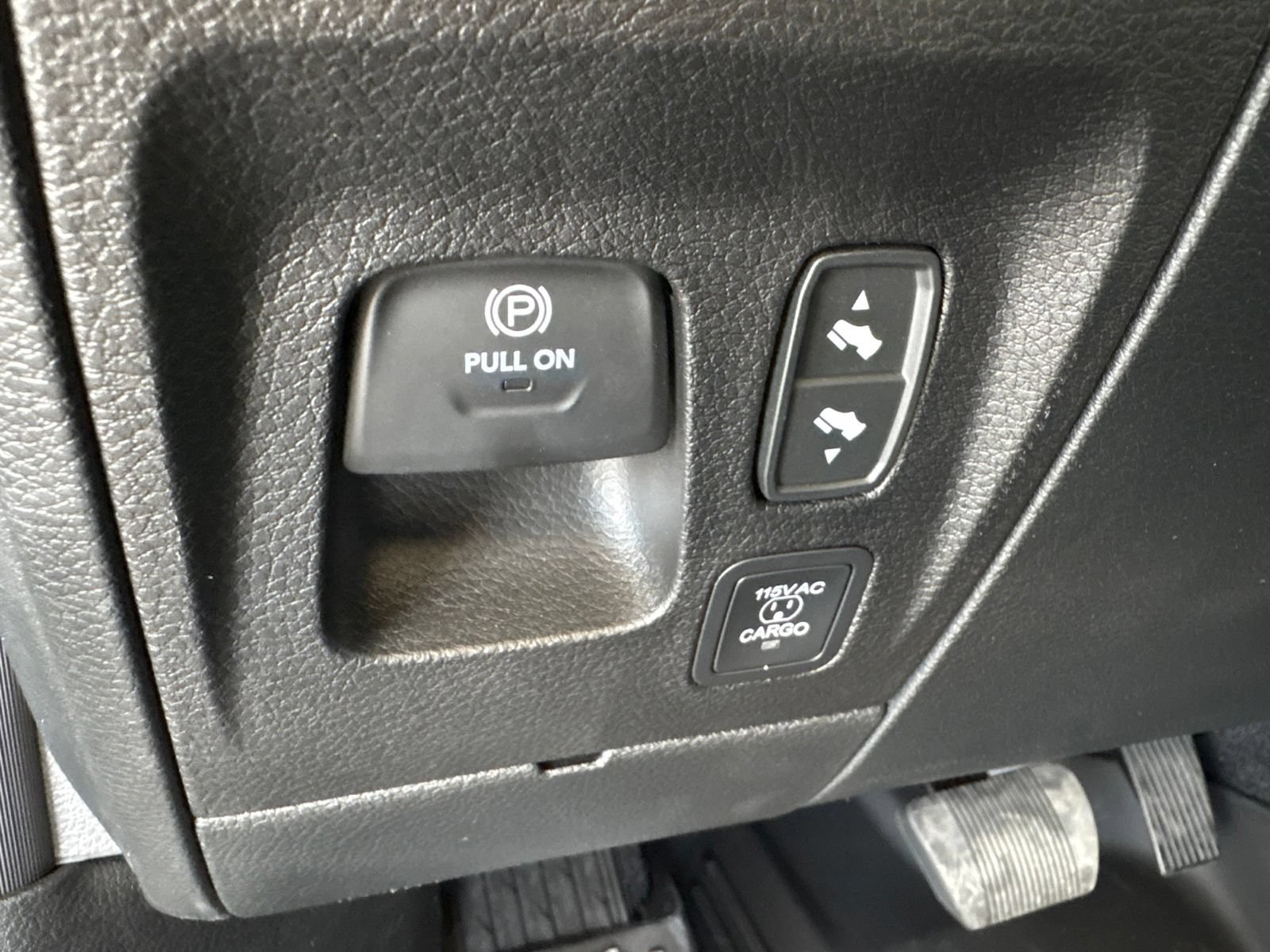 Used 2026 RAM 1500 Laramie w/ Night Edition AWD/4WD image 17