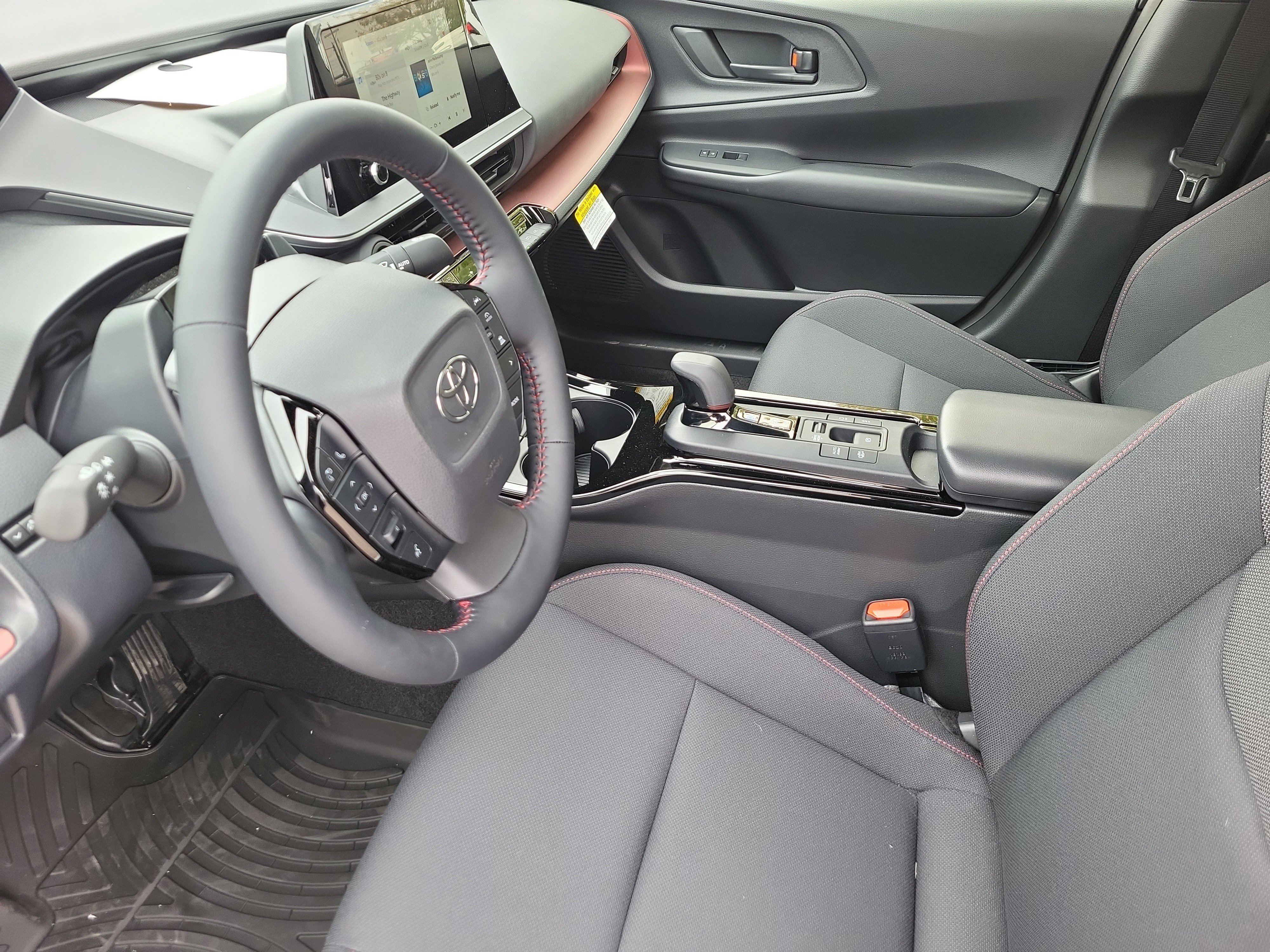 New 2026 Toyota Prius Plug-In Hybrid FWD image 7
