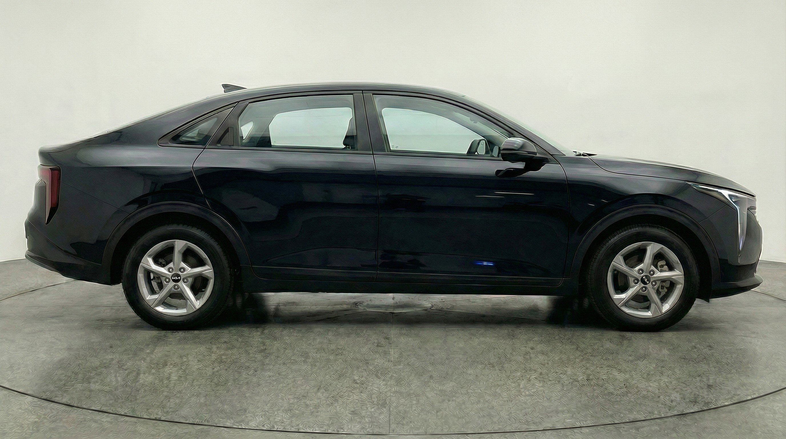 Used 2025 Kia K4 LXS image 11