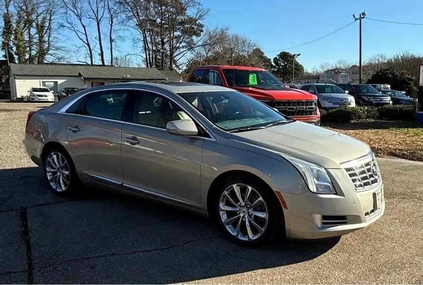 Used 2013 Cadillac XTS Luxury w/ Driver Awareness Package FWD image 7