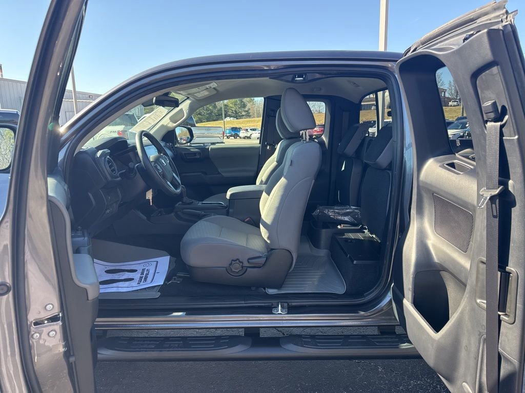 Used 2023 Toyota Tacoma SR image 12