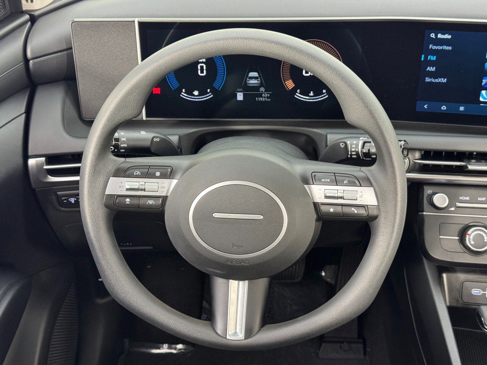 Used 2025 Hyundai Tucson SE image 17