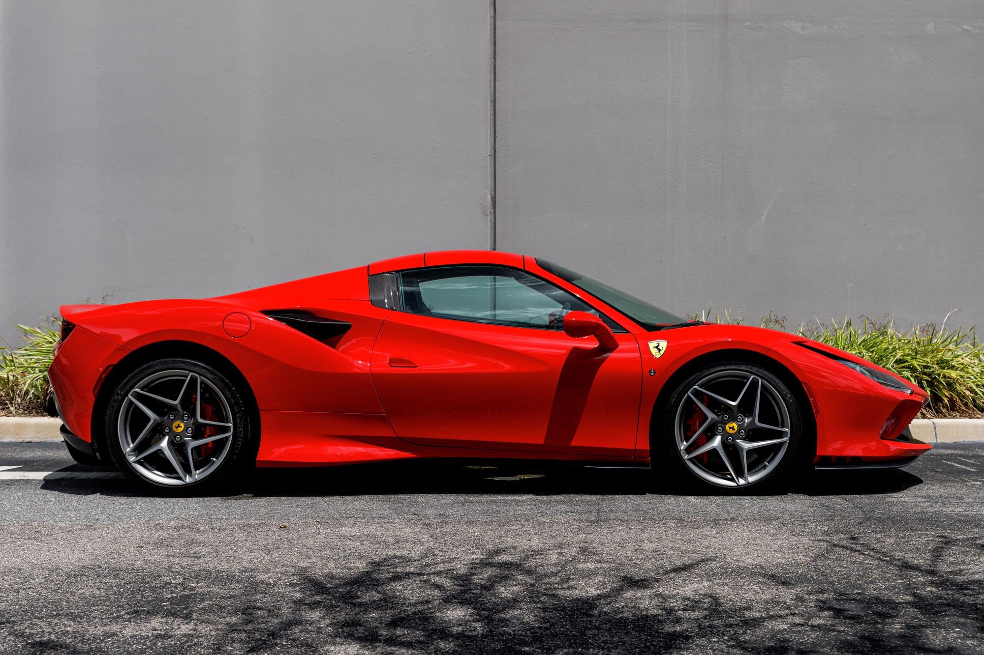 Used 2021 Ferrari F8 Tributo RWD image 5